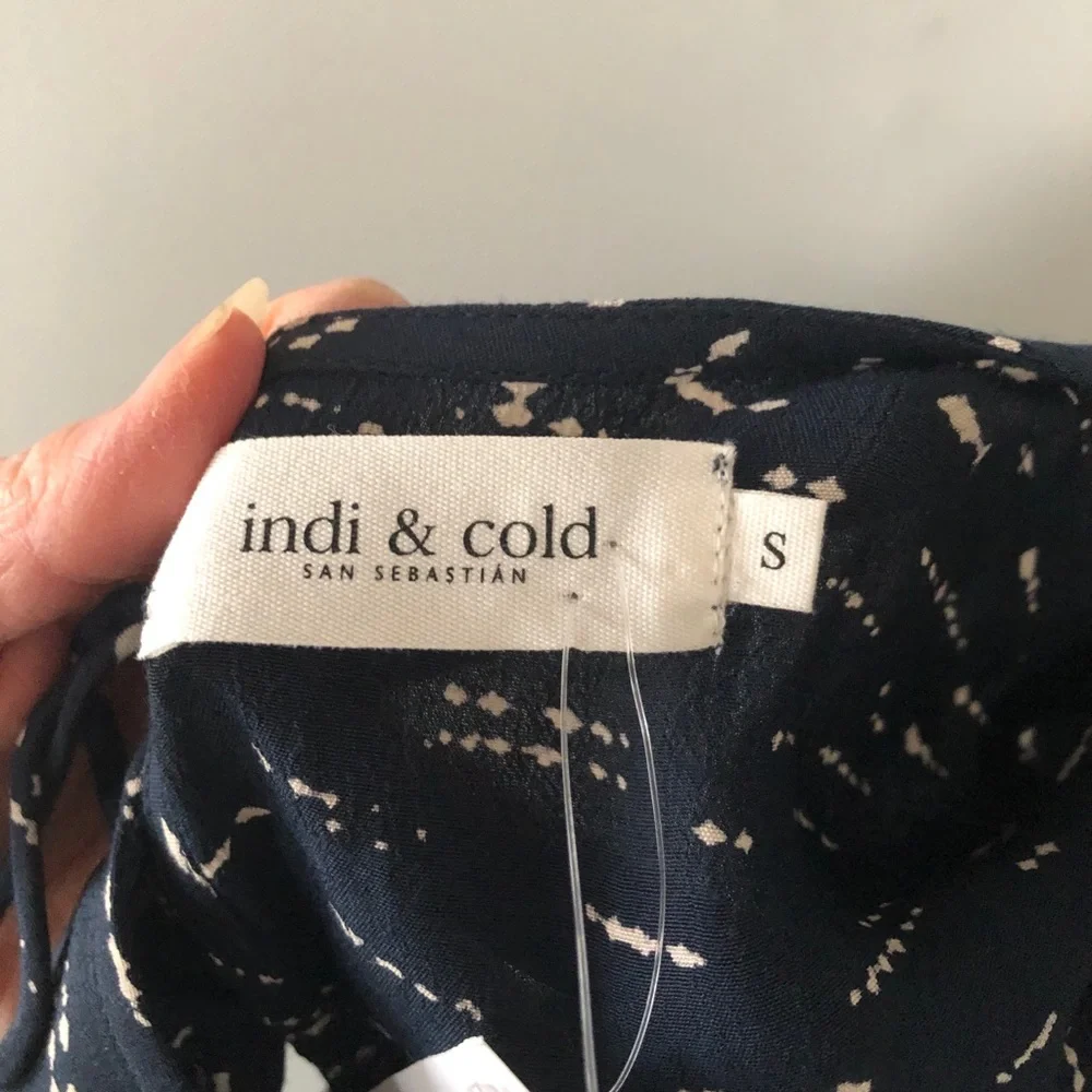 Anthropologie Indi and Cold top embroidered navy floral blouse romantic boho - Picture 5 of 5